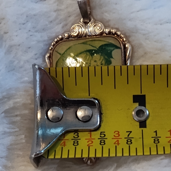 Vintage 1982 Hummel Pendant (Silver Plated) - Picture 8 of 9